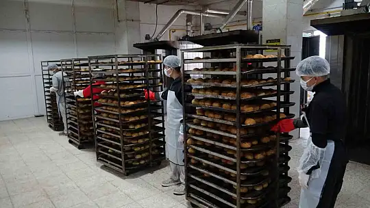 Fabrika gibi çalışan lisenin yıllık cirosu 1,5 milyon