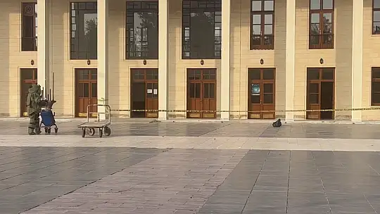 Gar istasyonunda şüpheli çanta paniği