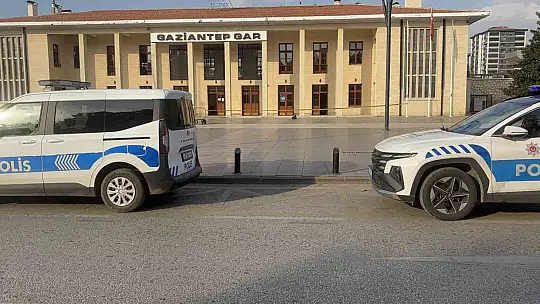 Gar istasyonunda şüpheli çanta paniği