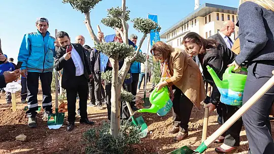 Gaziantep Büyükşehir YEŞİLANTEP projesiyle şehrin yeşil alanlarını artırıyor
