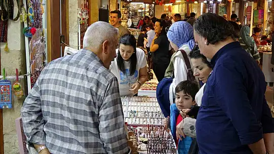 Gaziantep'in tarihi mekanlarında adım atacak yer kalmadı