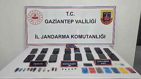 Gaziantep merkezli 13 ilde siber dolandırıcılık operasyonu: 19 tutuklama