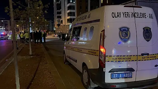 Gaziantep'te feci kaza: Otomobilin çarptığı anne öldü, kızı ağır yaralandı