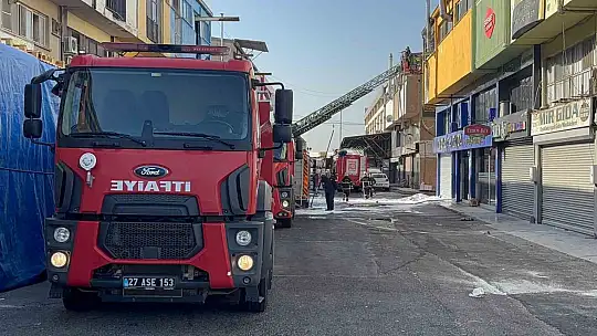 Gaziantep'te gıda işletmesindeki yangın söndürüldü