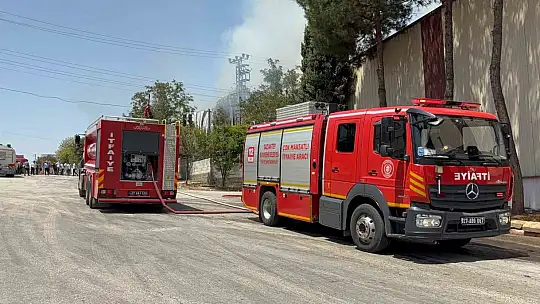 Gaziantep'te halı fabrikasındaki yangın söndürüldü