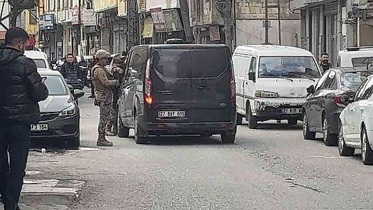 Gaziantep'te hareketli dakikalar: 5 kişiyi rehin aldı, polise ateş açtı, yakalandı