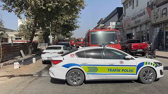 Gaziantep'te iş yerinde çıkan yangını itfaiye söndürdü