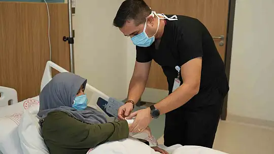 Gaziantep'te kadın hasta, kadavradan yapılan böbrek nakli ile sağlığına kavuştu