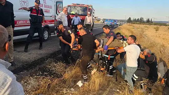 Gaziantep'te kamyonet şarampole uçtu: 2 ağır yaralı
