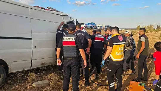 Gaziantep'te kamyonet şarampole uçtu: 2 ağır yaralı