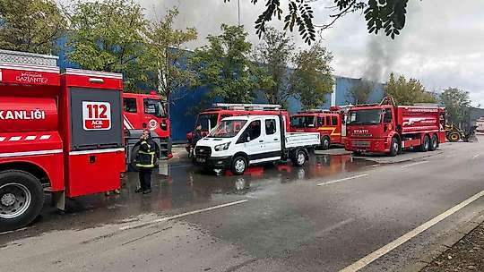 Gaziantep'te pamuk fabrikasında çıkan yangın kontrol altına alındı