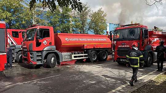 Gaziantep'te pamuk fabrikasında çıkan yangın kontrol altına alındı