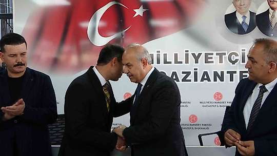 Gaziantep'te partisinden istifa eden 300 kişi MHP'ye katıldı