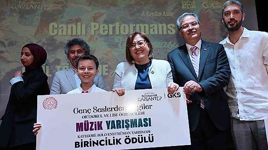 Gaziantep'te sanatla yükselen öğrenciler ödüllendirildi