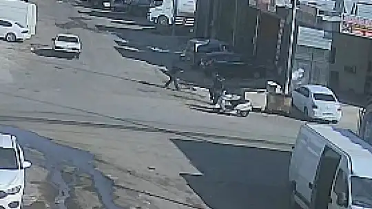 Gaziantep'te silahlı kavga: 2 kardeş yaralandı, o anlar kameraya yansıdı