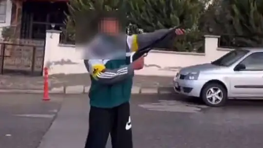 Gaziantep'te şok görüntüler: 3 şahıs pompalı tüfekle rastgele ateş açtı