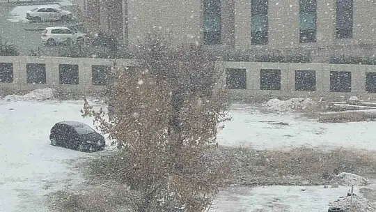 Gaziantep'te yoğun kar yağışı etkili oluyor