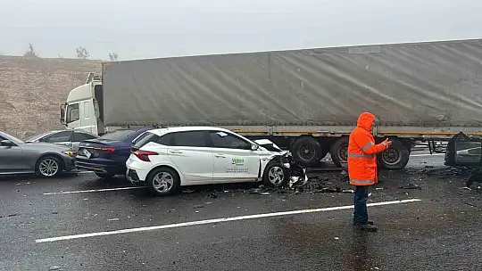Gaziantep'te zincirleme kaza: 2 ölü, 10 yaralı
