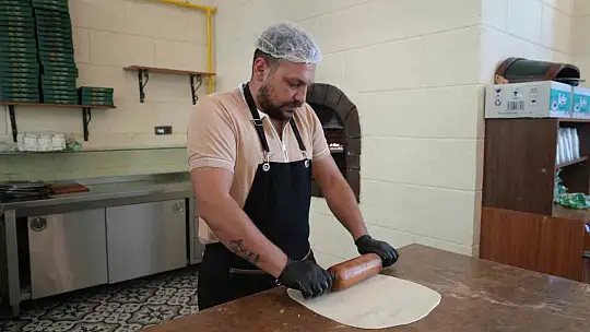 Gaziantepli katmer ustalarından İtalyanları kıskandıran şov
