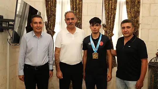 Genç karateci Türkiye Şampiyonu oldu