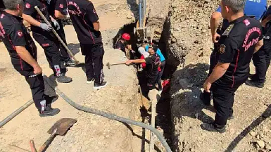 Göçükte kalan işçi kurtarıldı