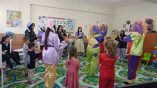 Gölbaşı MTAL öğrencilerinden deprem bölgesindeki çocuklara moral etkinlikleri