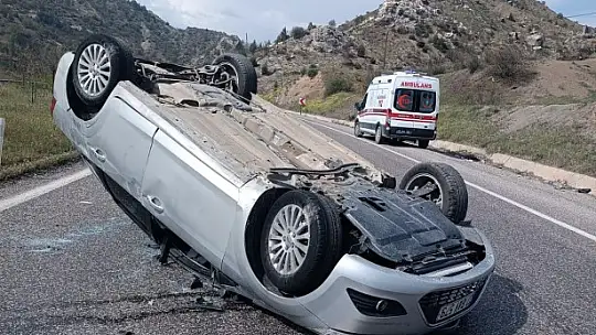 Gölbaşı'nda otomobil takla attı: 1 yaralı
