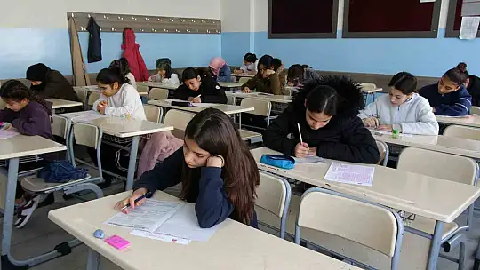 Görme engelli kardeşlerin Siyer Yarışması heyecanı