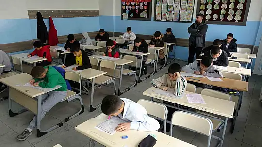 Görme engelli kardeşlerin Siyer Yarışması heyecanı