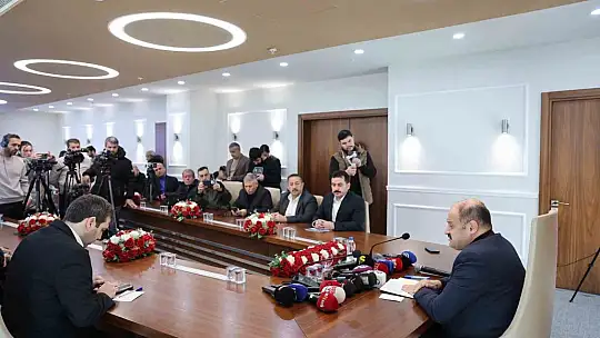 Gülpınar, karla mücadele çalışmalarını değerlendirdi