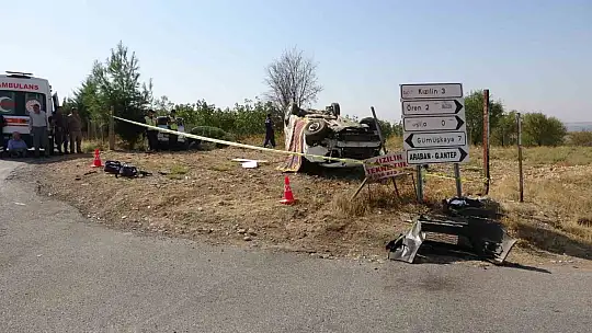 Hafif ticari araç ile otomobil çarpıştı: 1 ölü, 1 yaralı