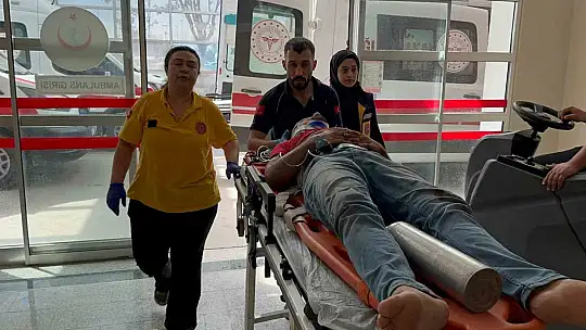 Hafif ticari araç şarampole yuvarlandı: 1 ağır yaralı