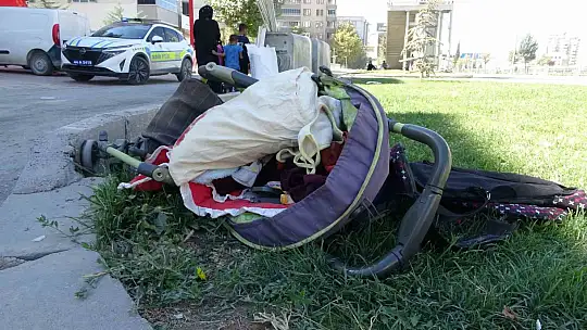 Hafif ticari aracın çarptığı anne ve 2 çocuğu ağır yaralandı