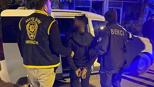 Adıyaman'da orta hasarlı binada hırsızlık yaptılar! Yakayı ele verdiler