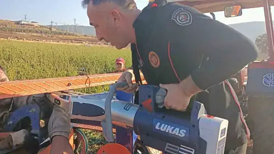 Hortum sarma makinesine kolu sıkışan işçi kurtarıldı