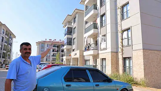 İki oğlunu kaybeden depremzede baba: