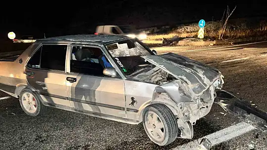 Adıyaman Besni'de iki otomobil çarpıştı