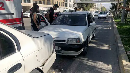 Adıyaman'da iki otomobil çarpıştı: 1 yaralı