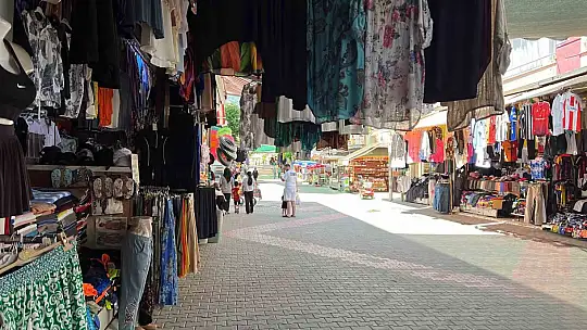 Ilıca Kaplıcaları yaz sezonunda ziyaretçilerini ağırlıyor
