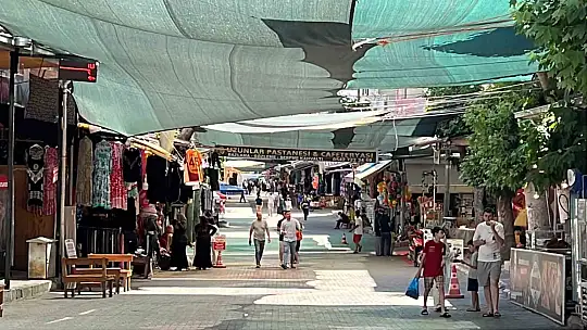 Ilıca Kaplıcaları yaz sezonunda ziyaretçilerini ağırlıyor