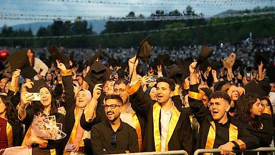 İnönü Üniversitesi'nde mezuniyet coşkusu