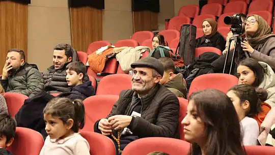 İnönü Üniversitesi'nden üç kuşağı bir araya getiren bilim kafe etkinliği