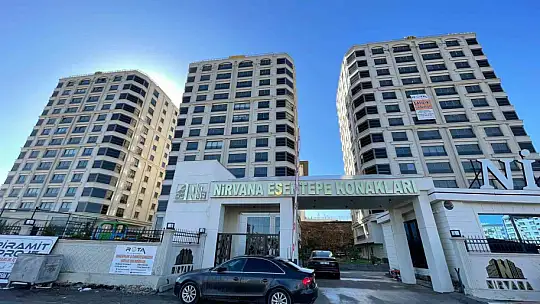 İstinat duvarı çöken sitedeki 4 dairede hasar oluştu