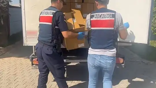 Jandarma 4 milyon 20 bin makaron ele geçirdi: 9 tutuklama