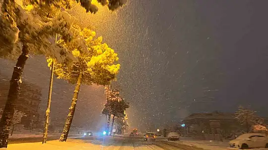 Kahramanmaraş'ta 61 yol ulaşıma kapandı