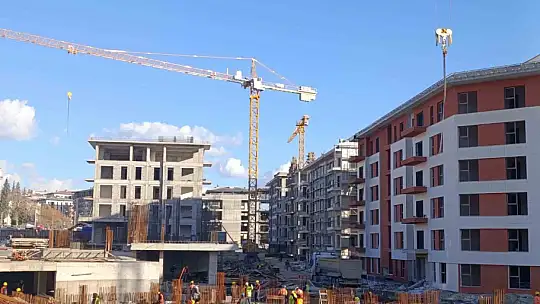 Kahramanmaraş'ta deprem konutları yükselmeye devam ediyor