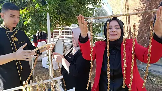Kahramanmaraş'ta geleneksel bağ bozumu festivali
