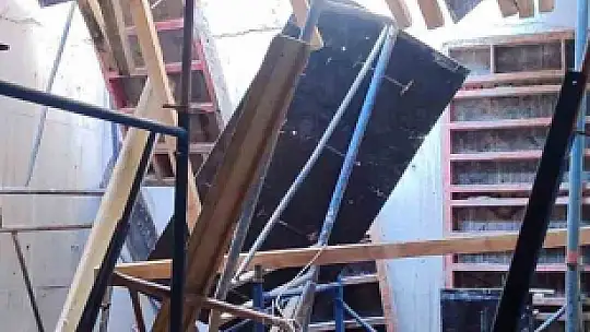 Kahramanmaraş'ta inşaatta iskele çöktü: 1 yaralı