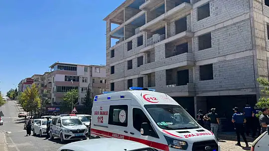 Kahramanmaraş'ta inşattan düşen işçi hayatını kaybetti