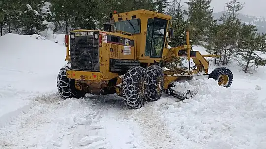 Kahramanmaraş'ta karla mücadele sürüyor